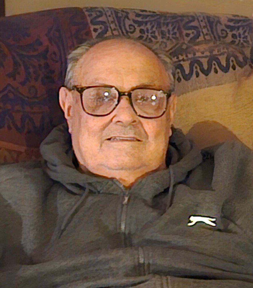  ΧΑΡΑΛΑΜΠΟΣ ΓΕΩΡΓΙΟΥ - πρώην τμηματάρχη Ελληνικής Τράπεζας